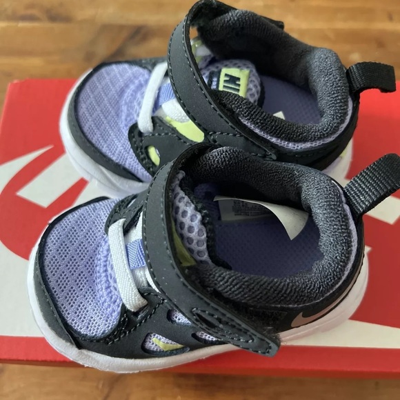Nike Free Run 2 (TDV) Black Lavender Toddler Shoes DA2692 500 Size 5c New In Box - Picture 2 of 6